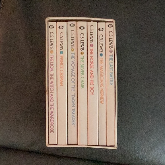 Vintage Chronicles of Narnia Box Set Complete PB Books 1-7 - Picture 2 of 10